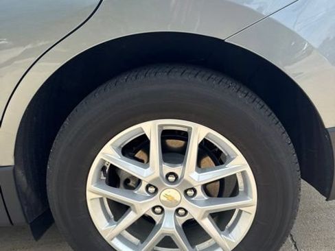 Used 2024 Chevrolet Equinox LT w/ LPO, Floor Liner Package AWD/4WD image 4