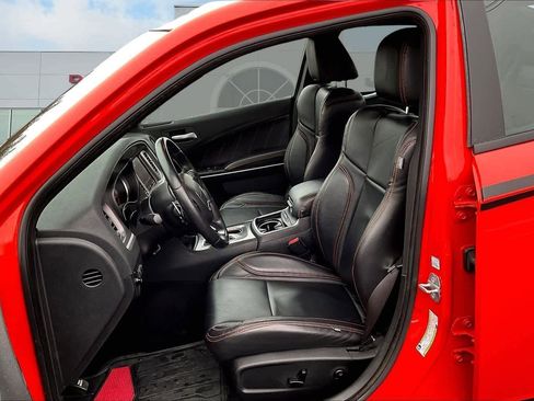 Used 2019 Dodge Charger R/T image 11