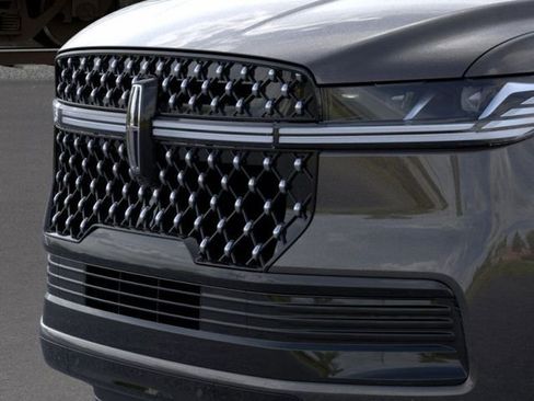 New 2025 Lincoln Navigator Black Label image 17