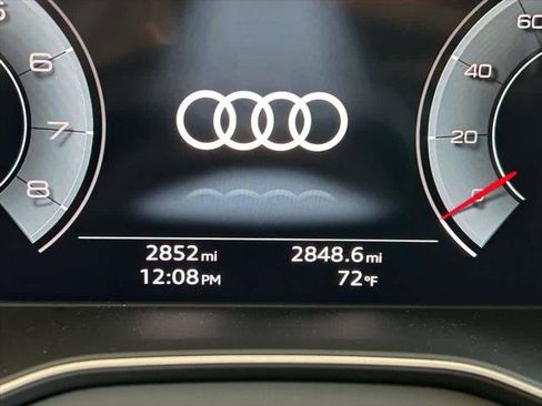 Certified 2025 Audi Q5 2.0T Premium Plus image 12