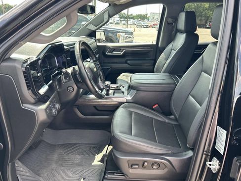 Used 2023 Chevrolet Silverado 1500 LTZ w/ LTZ Convenience Package II AWD/4WD image 27