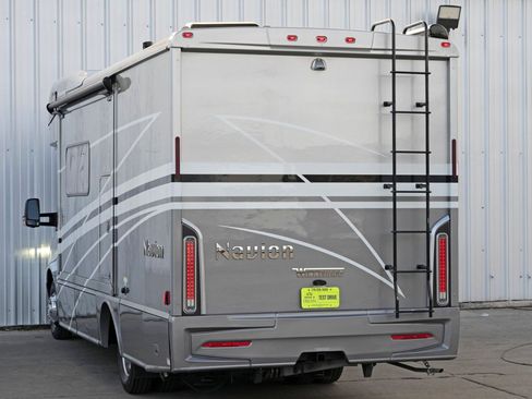 Used 2021 Mercedes-Benz Sprinter 3500 w/ Acoustic Package image 43