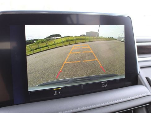 Used 2024 Chevrolet Tahoe LT RWD image 14