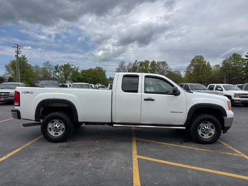 Used 2011 GMC Sierra 2500 W/T AWD/4WD image 5