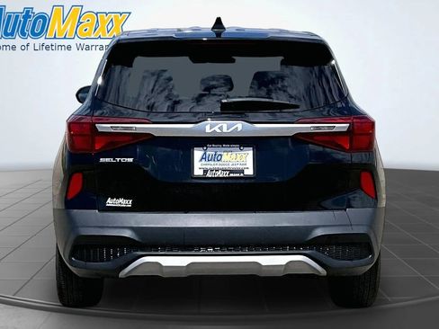 Used 2023 Kia Seltos LX AWD/4WD image 5