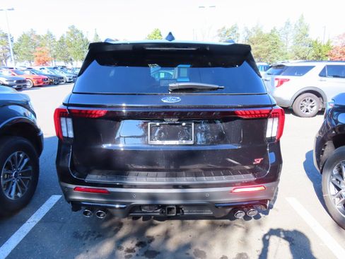 New 2026 Ford Explorer ST w/ Sun And Sound Package image 5