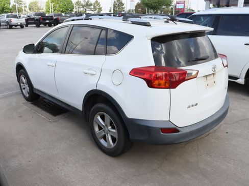 Used 2013 Toyota RAV4 XLE image 8