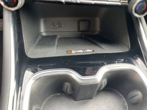 Used 2025 Chevrolet Traverse LT image 19