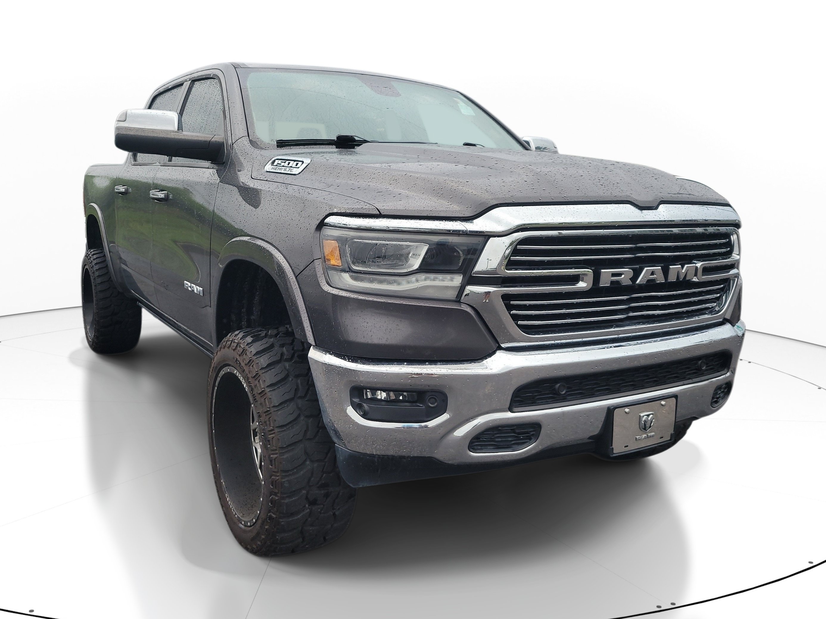 Used 2020 RAM 1500 Laramie RWD image 1