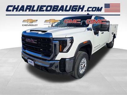 New 2026 GMC Sierra 3500 Pro w/ Convenience Package