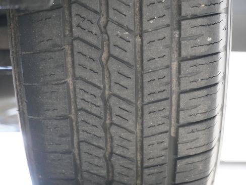 Used 2014 Nissan Versa S Plus image 17