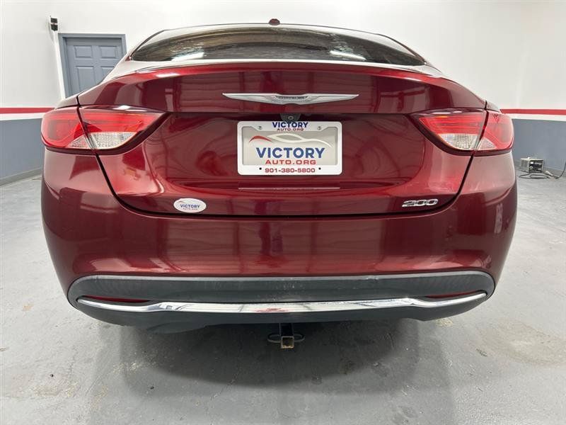 Used 2015 Chrysler 200 Limited w/ Convenience Group FWD image 8