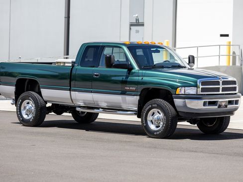 Used 2001 Dodge Ram 2500 Truck 4x4 Quad Cab image 16
