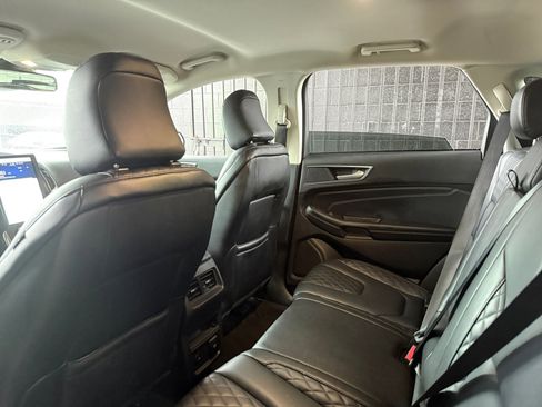 Used 2024 Ford Edge Titanium image 14