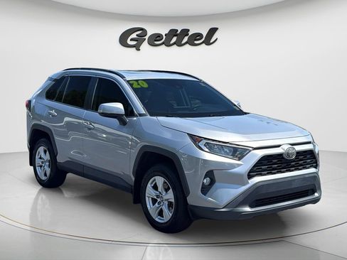 Used 2020 Toyota RAV4 XLE w/ Convenience Package FWD image 3