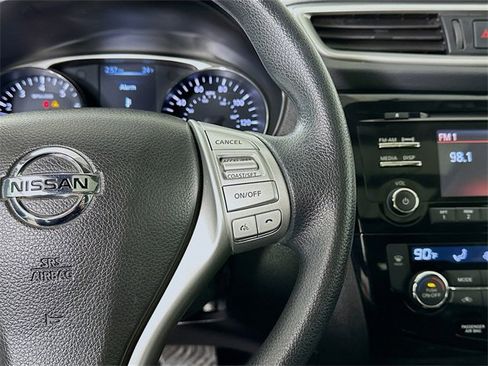 Used 2016 Nissan Rogue SV w/ SV Moonroof Package image 10