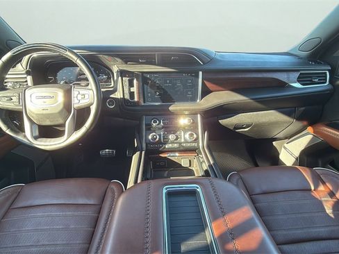 Used 2024 GMC Yukon XL Denali Ultimate image 14