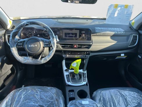 New 2026 Kia Seltos SX w/ SX Sunroof Package AWD/4WD image 12