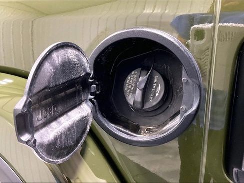 Used 2021 Jeep Wrangler Unlimited Sahara AWD/4WD image 42