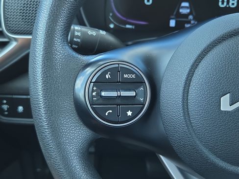 Certified 2023 Kia Soul LX w/ LX Technology Package image 11