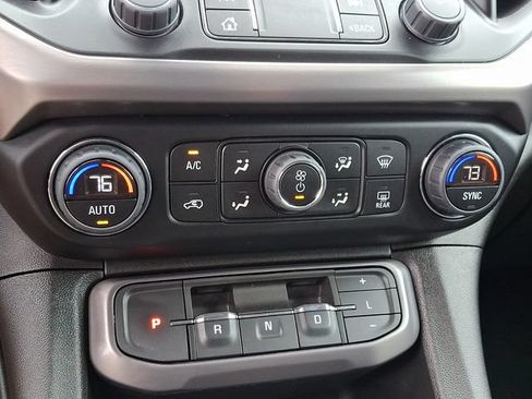 Used 2023 GMC Acadia AT4 AWD/4WD image 10
