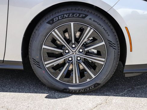 New 2026 Lexus ES 350e FWD image 9