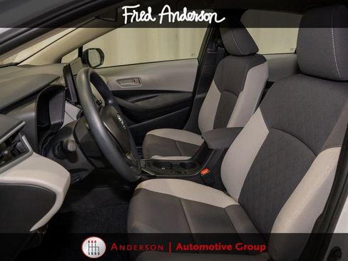 Used 2026 Toyota Corolla LE w/ LE Premium Package FWD image 10