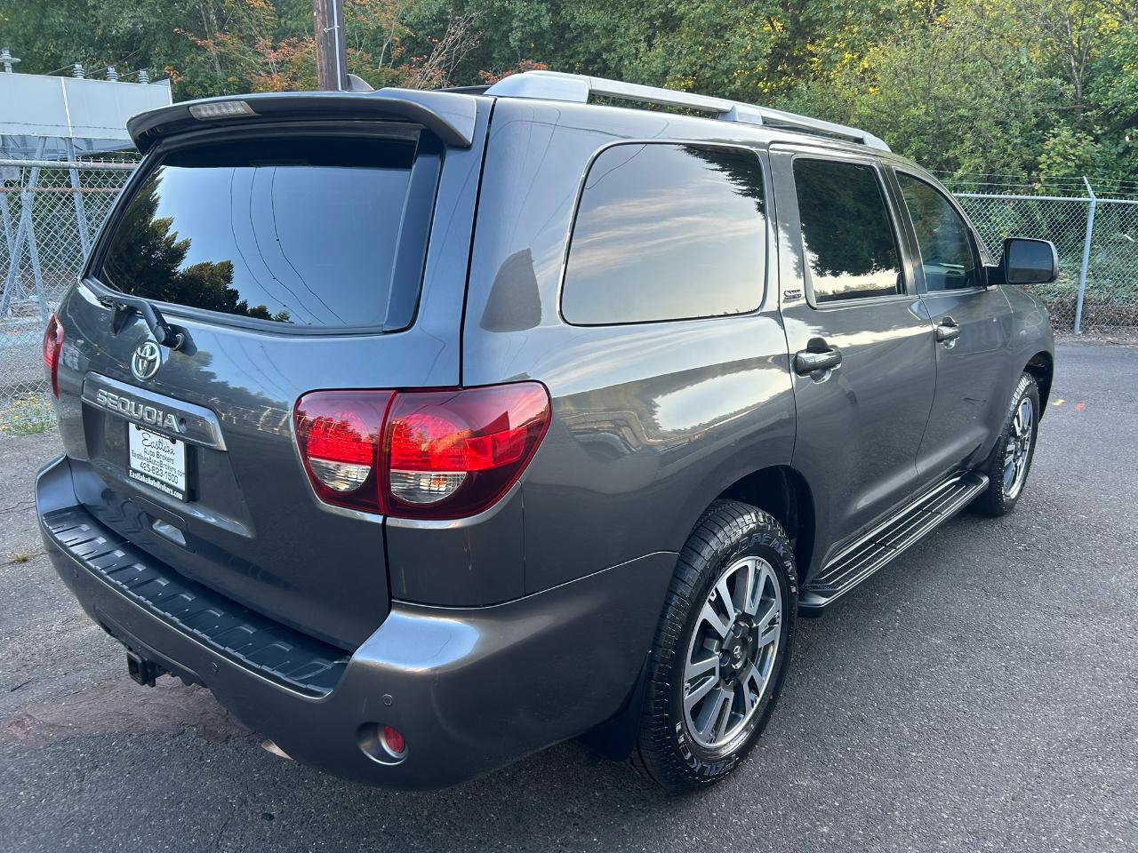 Used 2018 Toyota Sequoia SR5 w/ Premium Package AWD/4WD image 5