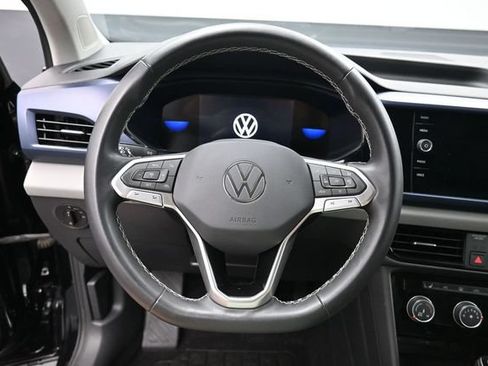Used 2023 Volkswagen Taos SE w/ Panoramic Sunroof Package FWD image 16