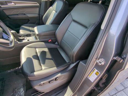 Certified 2023 Volkswagen Atlas SE image 22