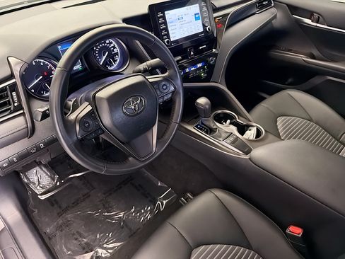 Used 2024 Toyota Camry SE w/ Convenience Package FWD image 7
