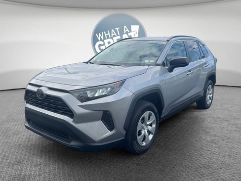 Used 2019 Toyota RAV4 LE AWD/4WD image 5