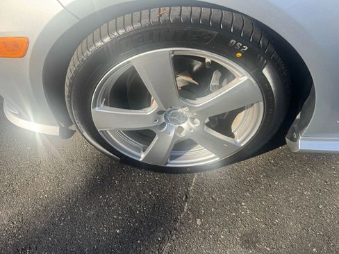 Used 2010 Mercedes-Benz E 350 Sedan image 10