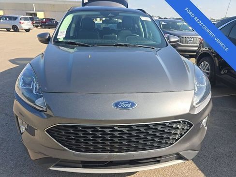 Used 2022 Ford Escape SEL w/ Technology Package FWD image 3