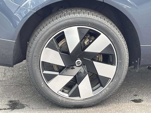 Used 2024 Volvo XC60 T8 Plus w/ Protection Package Premier AWD/4WD image 12