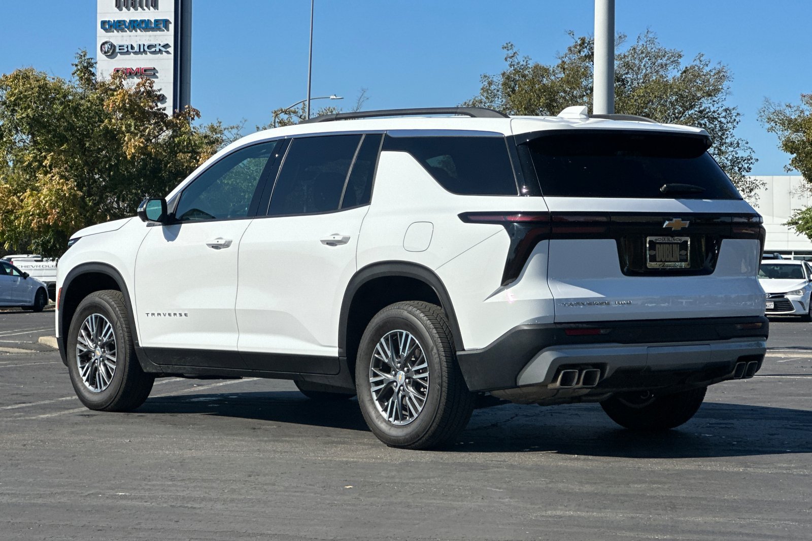 Used 2026 Chevrolet Traverse LT w/ Driver Confidence Package AWD/4WD image 6