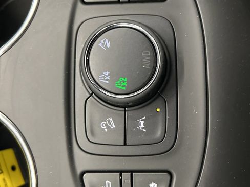 Used 2023 GMC Terrain SLT AWD/4WD image 20