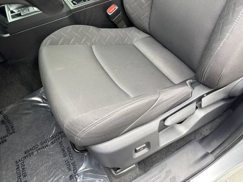 Used 2025 Toyota Tacoma SR AWD/4WD image 28