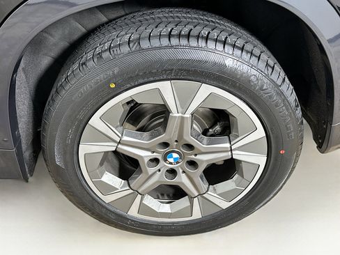 Used 2025 BMW X1 xDrive28i image 11