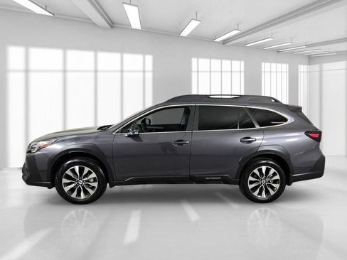 Certified 2025 Subaru Outback Limited XT AWD/4WD image 4