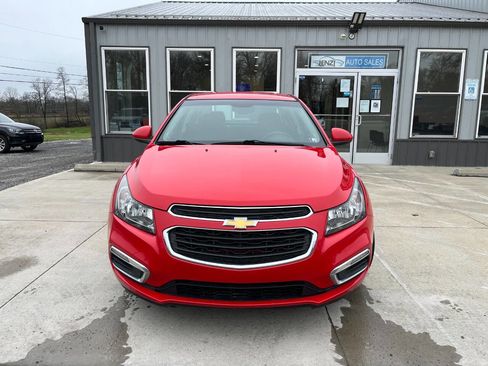 Used 2016 Chevrolet Cruze LT FWD image 3
