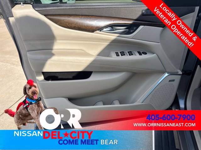 Used 2019 Cadillac Escalade Premium Luxury AWD/4WD image 18