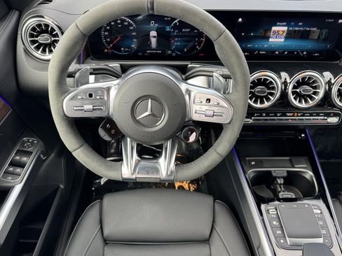 Certified 2022 Mercedes-Benz GLB 35 AMG 4MATIC image 27