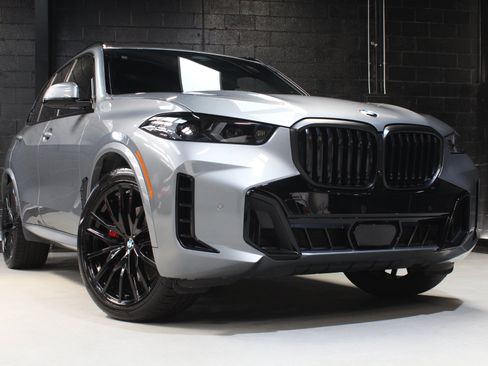 Used 2025 BMW X5 sDrive40i w/ M Sport Package RWD image 7