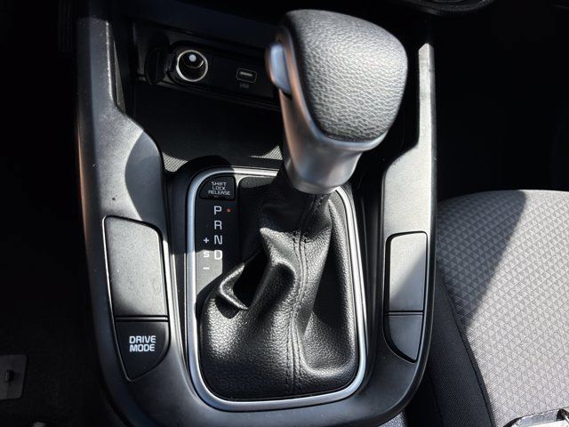 Used 2024 Kia Soul LX w/ Option Group 015 FWD image 29