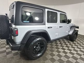 Used 2024 Jeep Wrangler Unlimited AWD/4WD video 2