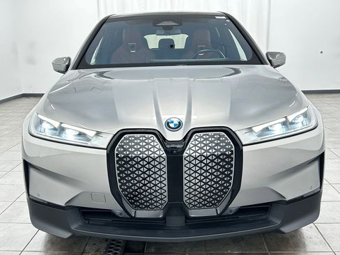 Used 2023 BMW iX xDrive50 w/ Premium Package AWD/4WD image 7