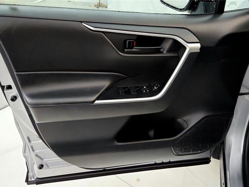 Used 2024 Toyota RAV4 LE image 22