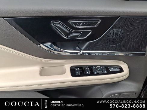 Certified 2023 Lincoln Corsair AWD w/ Equipment Group 101A image 12