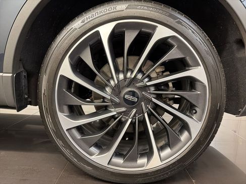 Used 2022 Lincoln Aviator Reserve w/ Equipment Group 201A AWD/4WD image 7